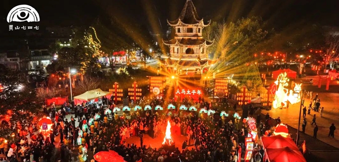 鱼灯映古楼 非遗焕新彩 文创启新篇